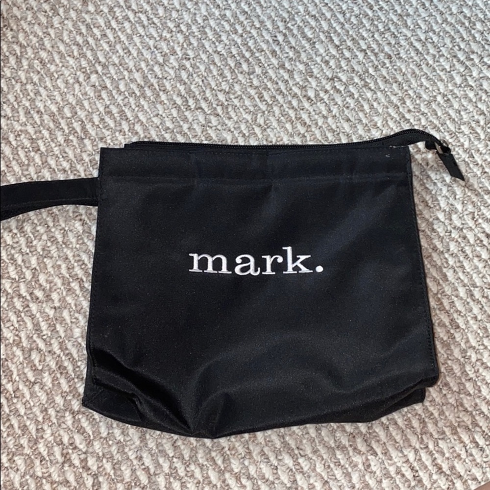 Mark by Avon beauty bag. Divided pocket. ZipClose